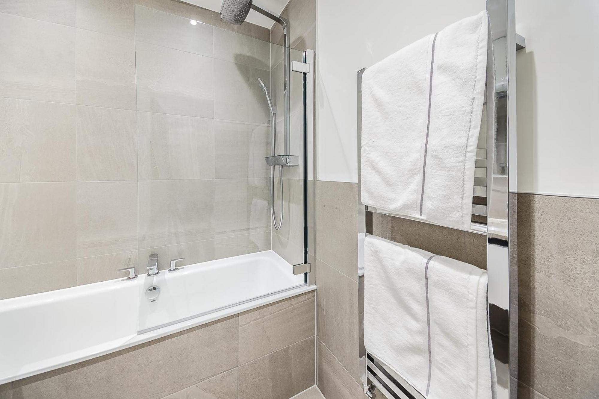 לונדון Palace Wharf Apartments מראה חיצוני תמונה